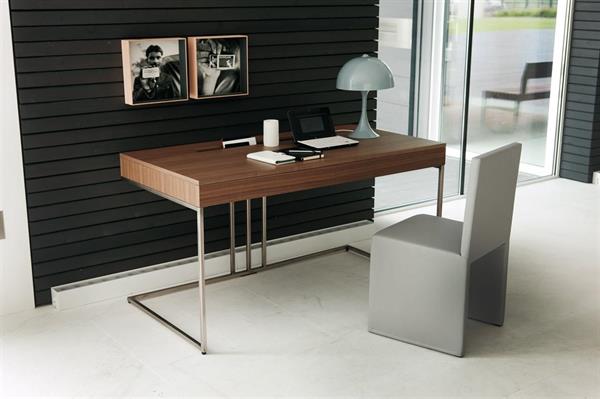 The perfect Office desk to work from home